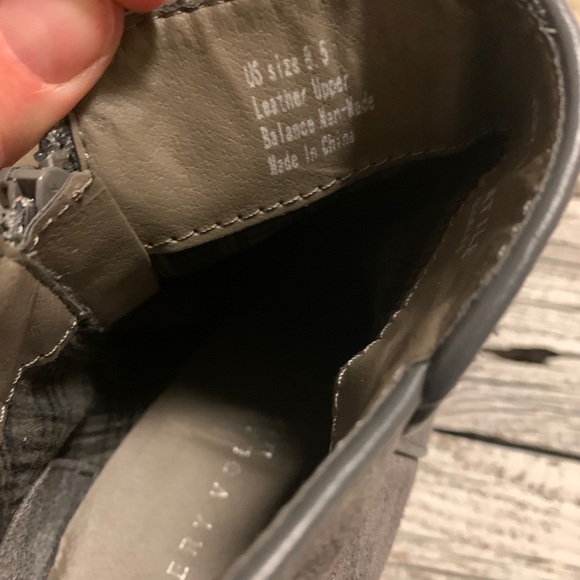 Very Volatile suede bootie - Picture 6 of 7